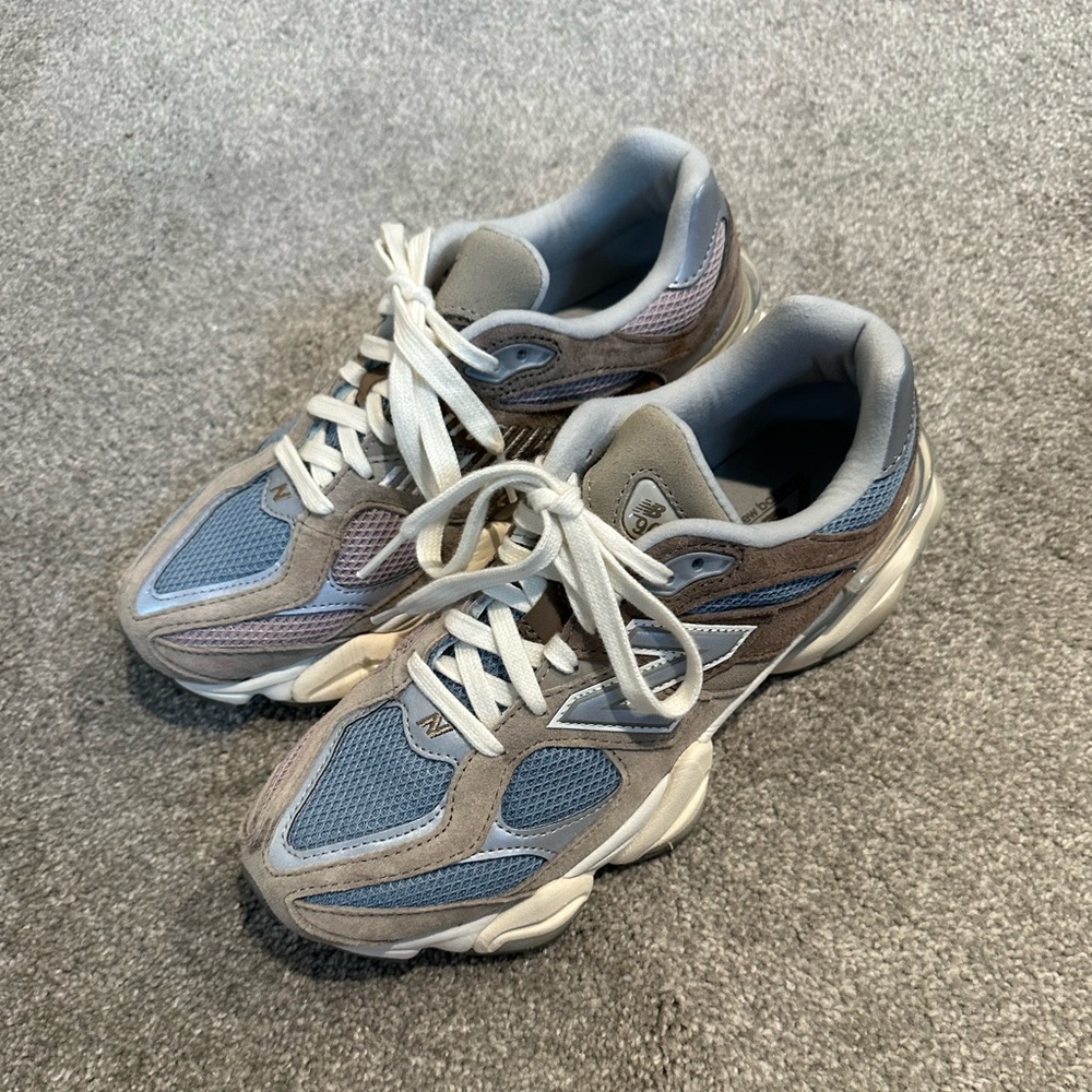 New Balance 9060 men’s 7.5/9 EU 40.5 mushroom blue